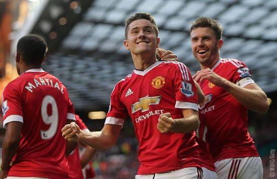 在新赛季拥 在新赛季拥