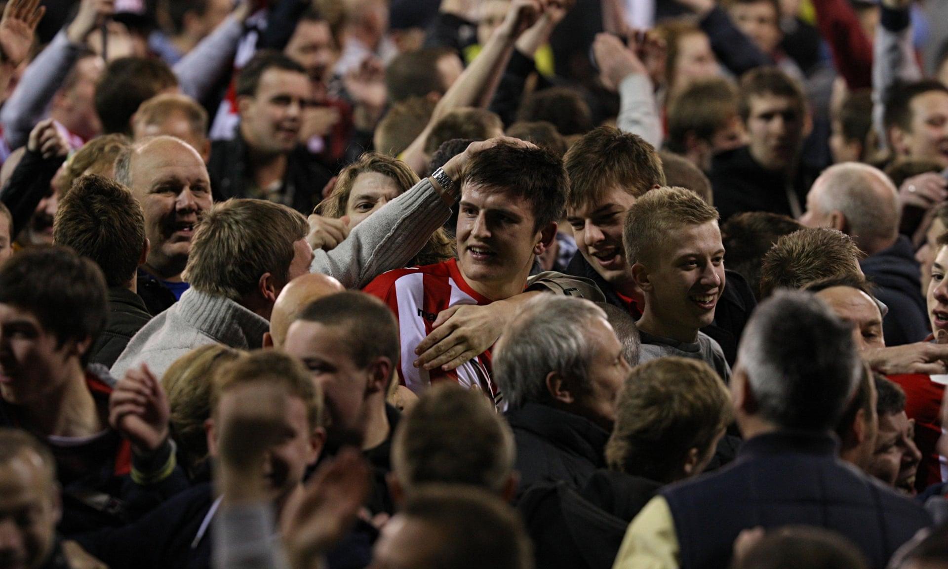 引发球迷狂 引发球迷狂